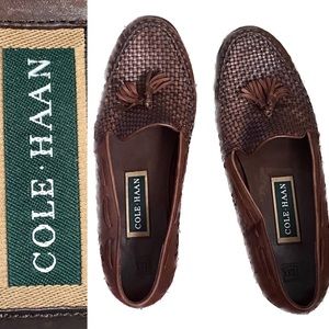 Beautiful Vintage Cole Haan Woven Leather Loafers with Tassles 9B Prep Old Money